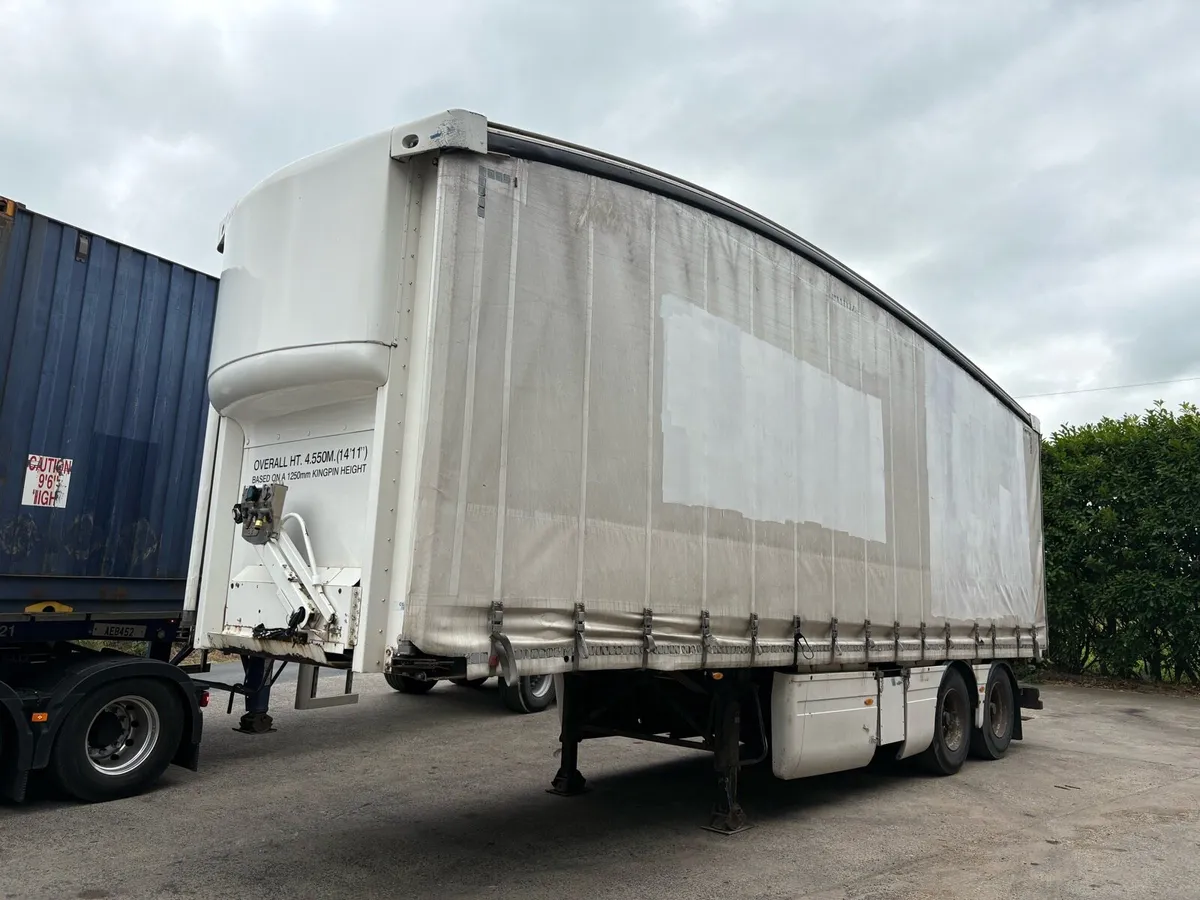 2010 Donbur Tandem 32FT Curtainside Trailer - Image 1