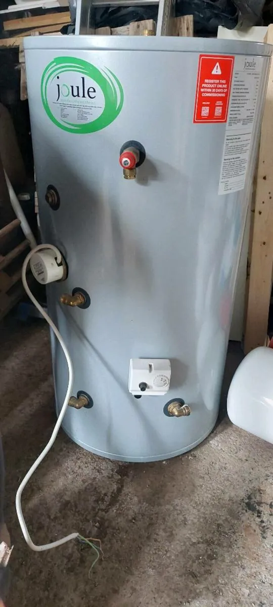 Water cylinder - Image 1