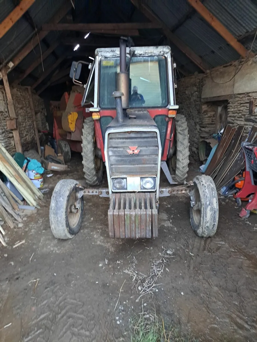 Tractor massy 590