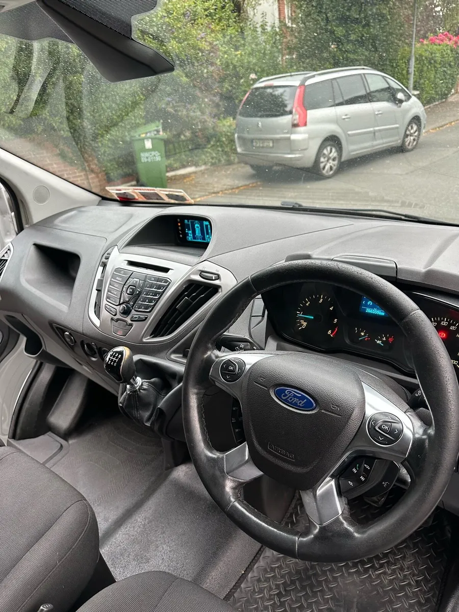 Ford Transit custom - Image 4