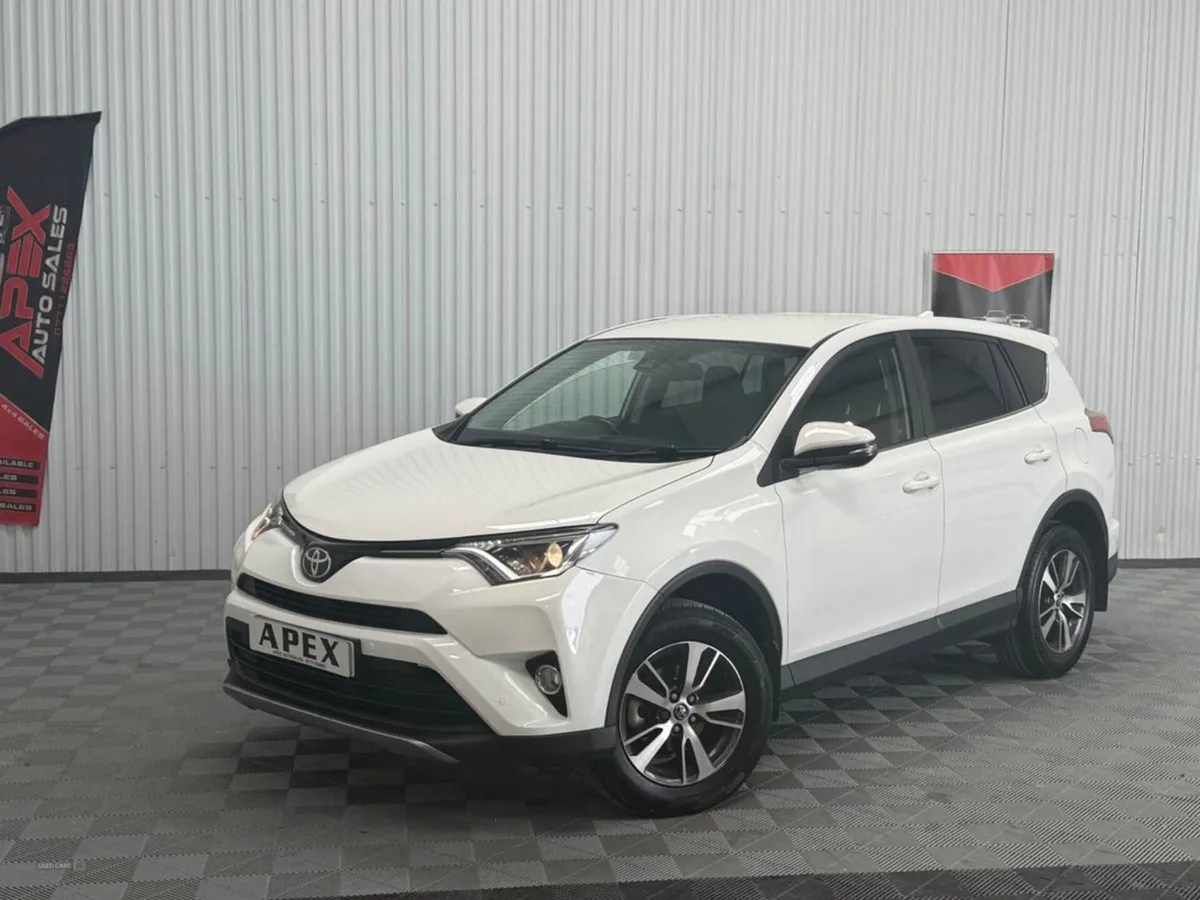 Toyota Rav4 Diesel Estate - Image 2