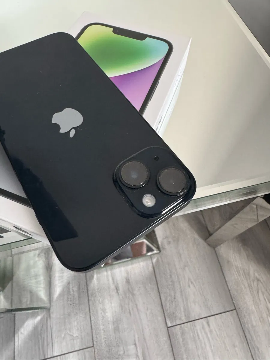 iPhone 14 black unlocked - Image 3