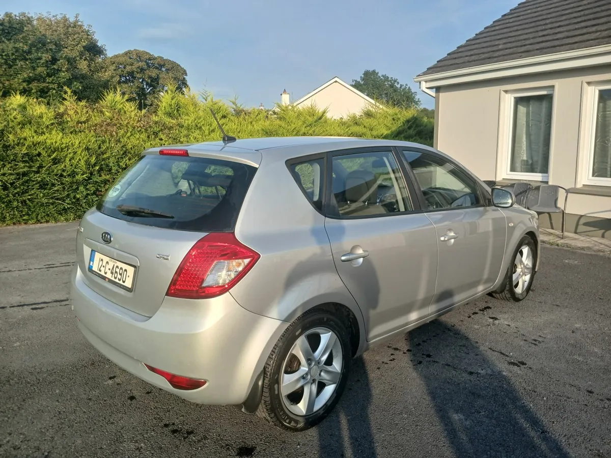 Kia Ceed 2012 - Image 3