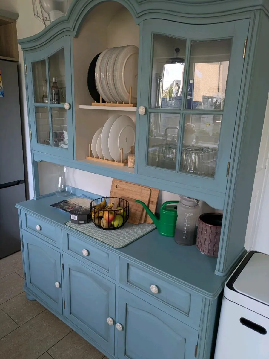 Cupboard cabinet dresser