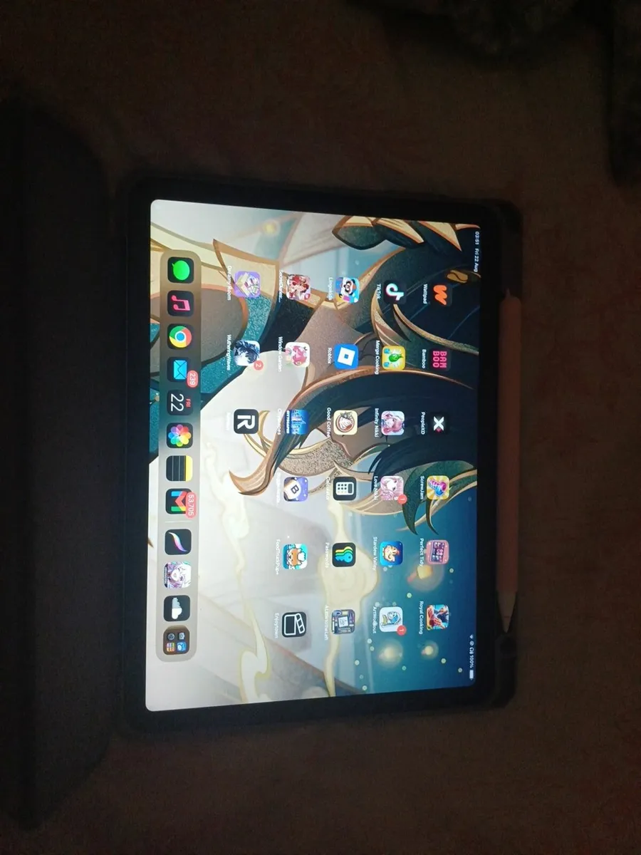 IPAD air 4th Gen with Apple Pencil - Image 1