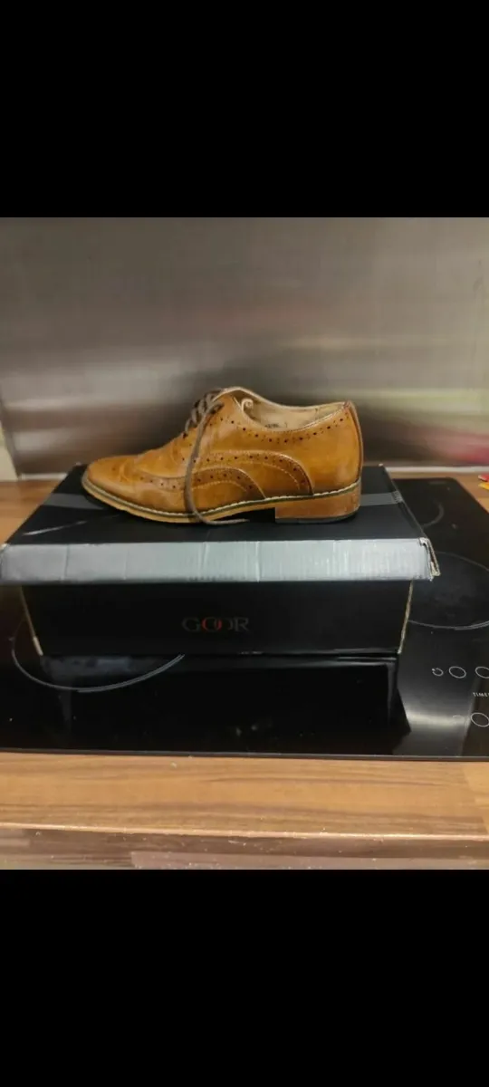 Boys dress shoes - Image 1