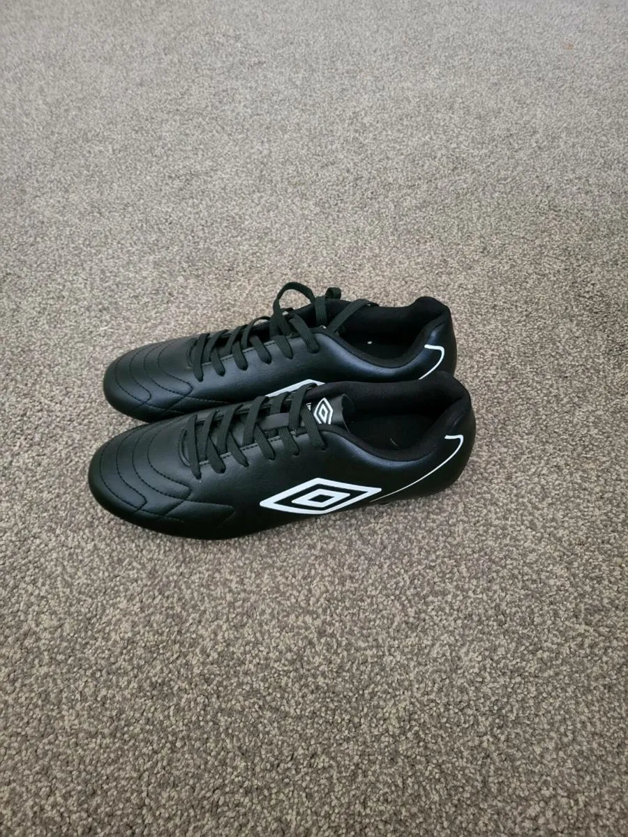 Football boots - Image 1