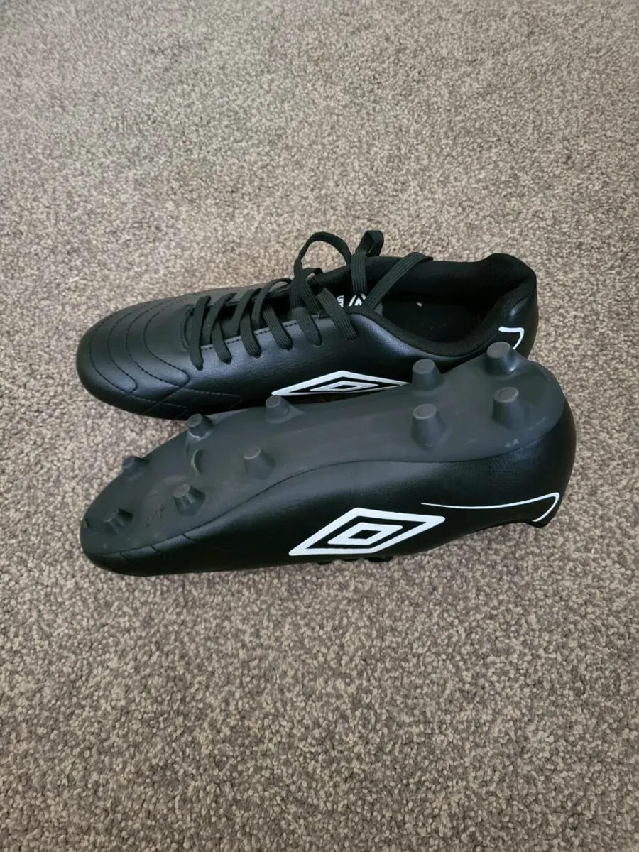 Football boots - Image 2