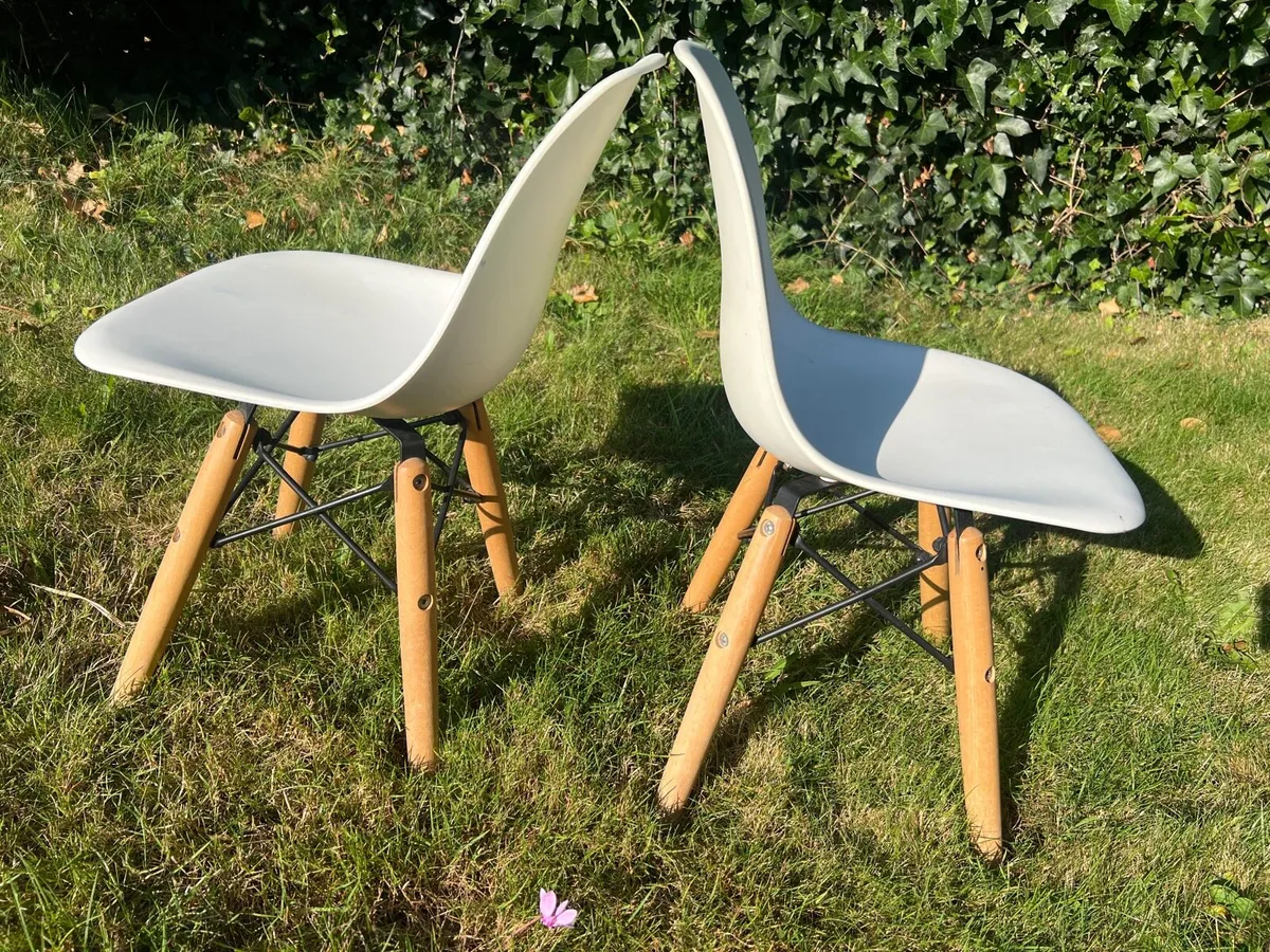 Kids chairs - IKEA eames-inspired!