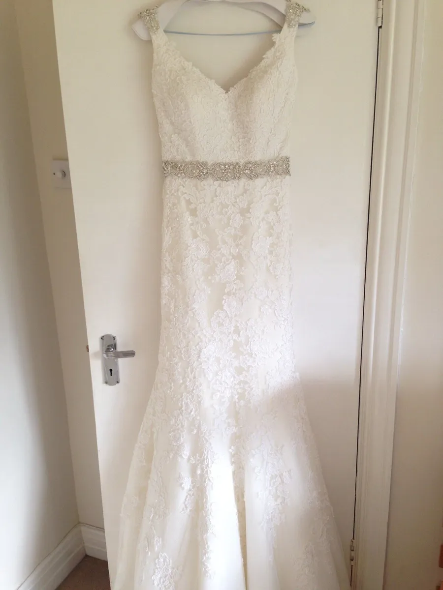 Wedding dress - Image 4