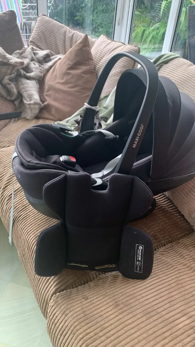 Maxi-cosi pebble 360 infant car seat