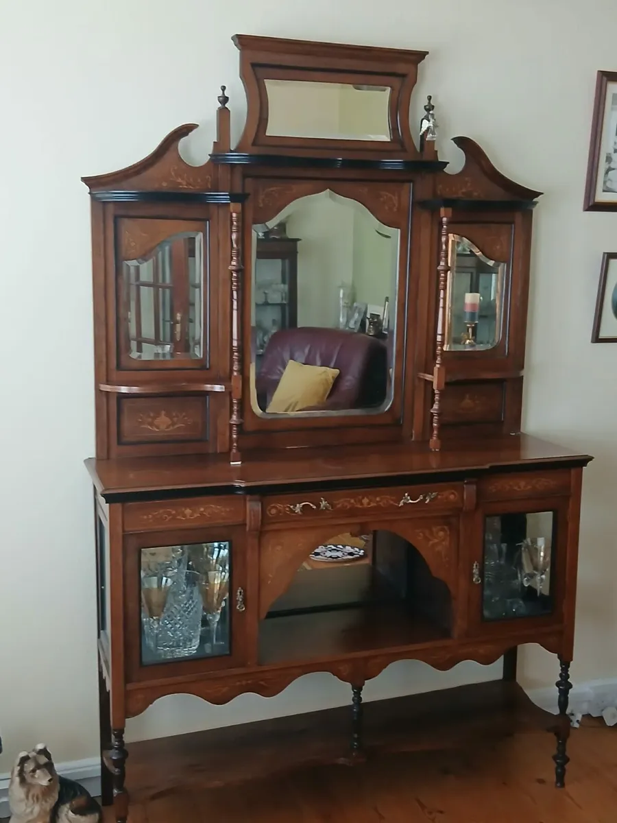 Antique sideboard/display cabinet - Image 4