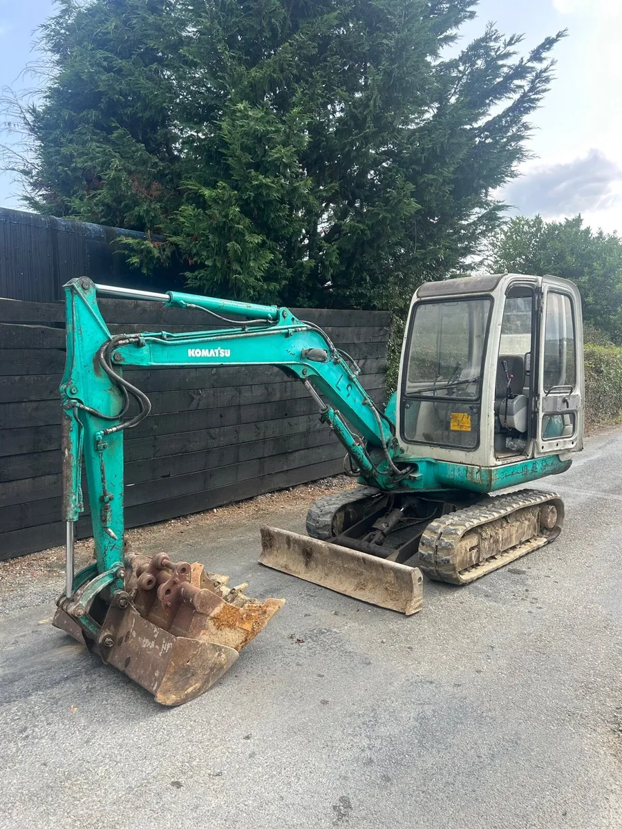Komatsu pc30 mini digger for sale - Image 1