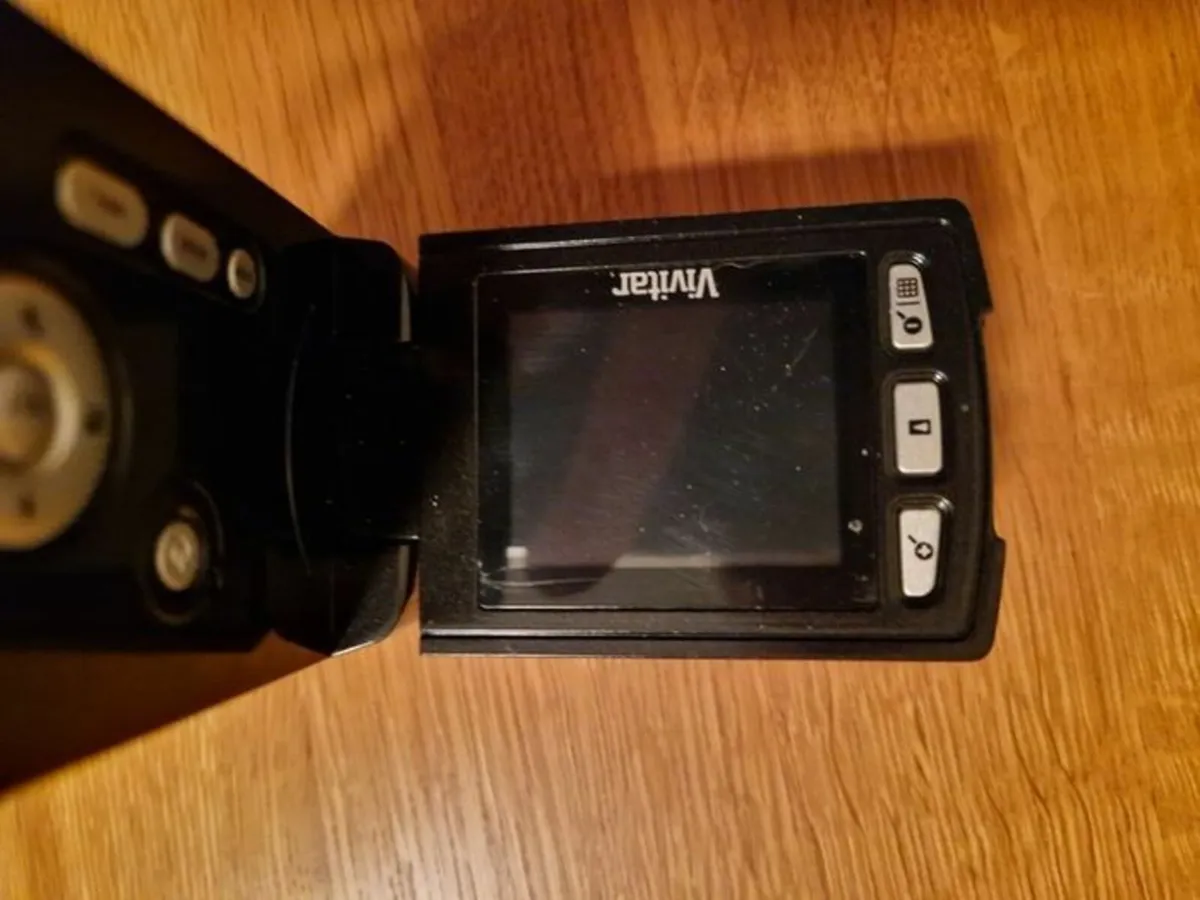 VIVITAR DVR 638HD Digital Camcorder Video Camera - Image 4
