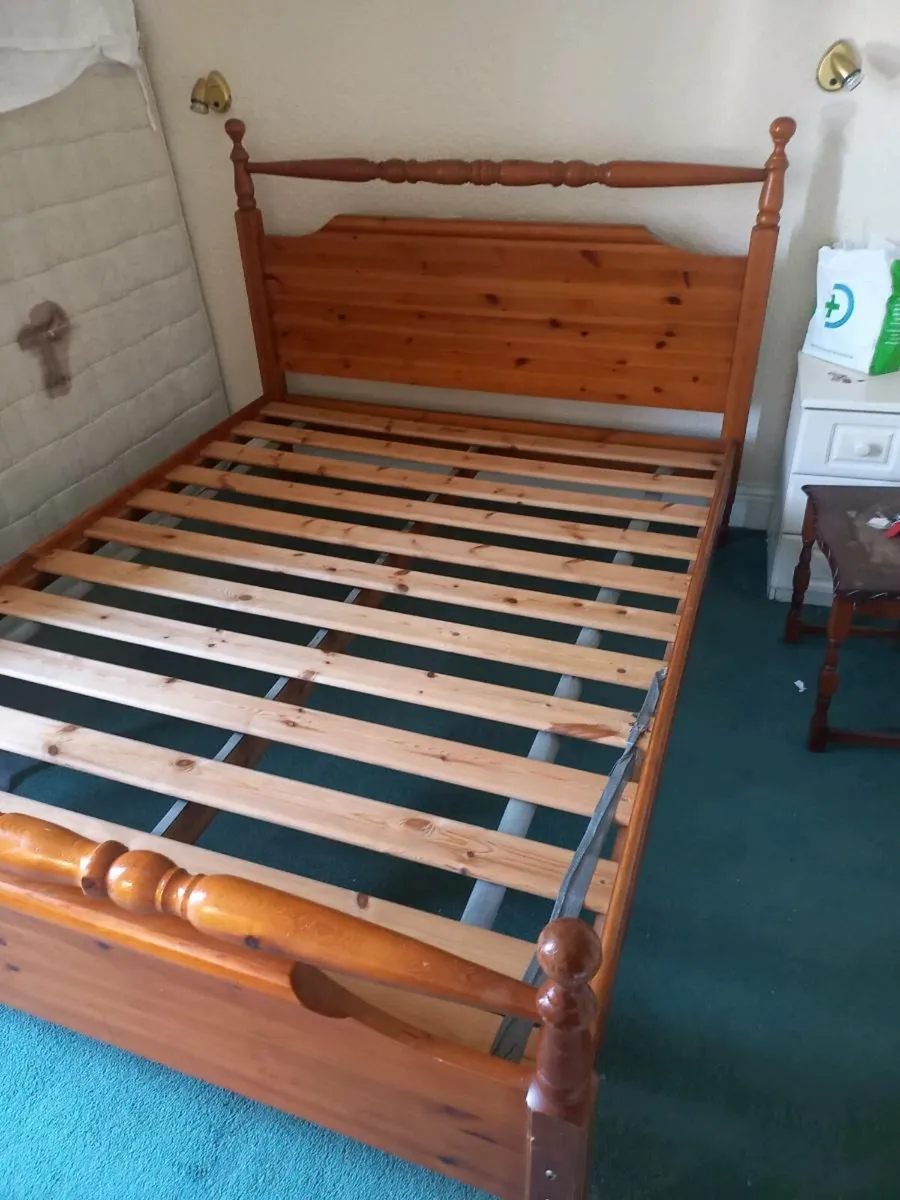 Bed frame - Image 1
