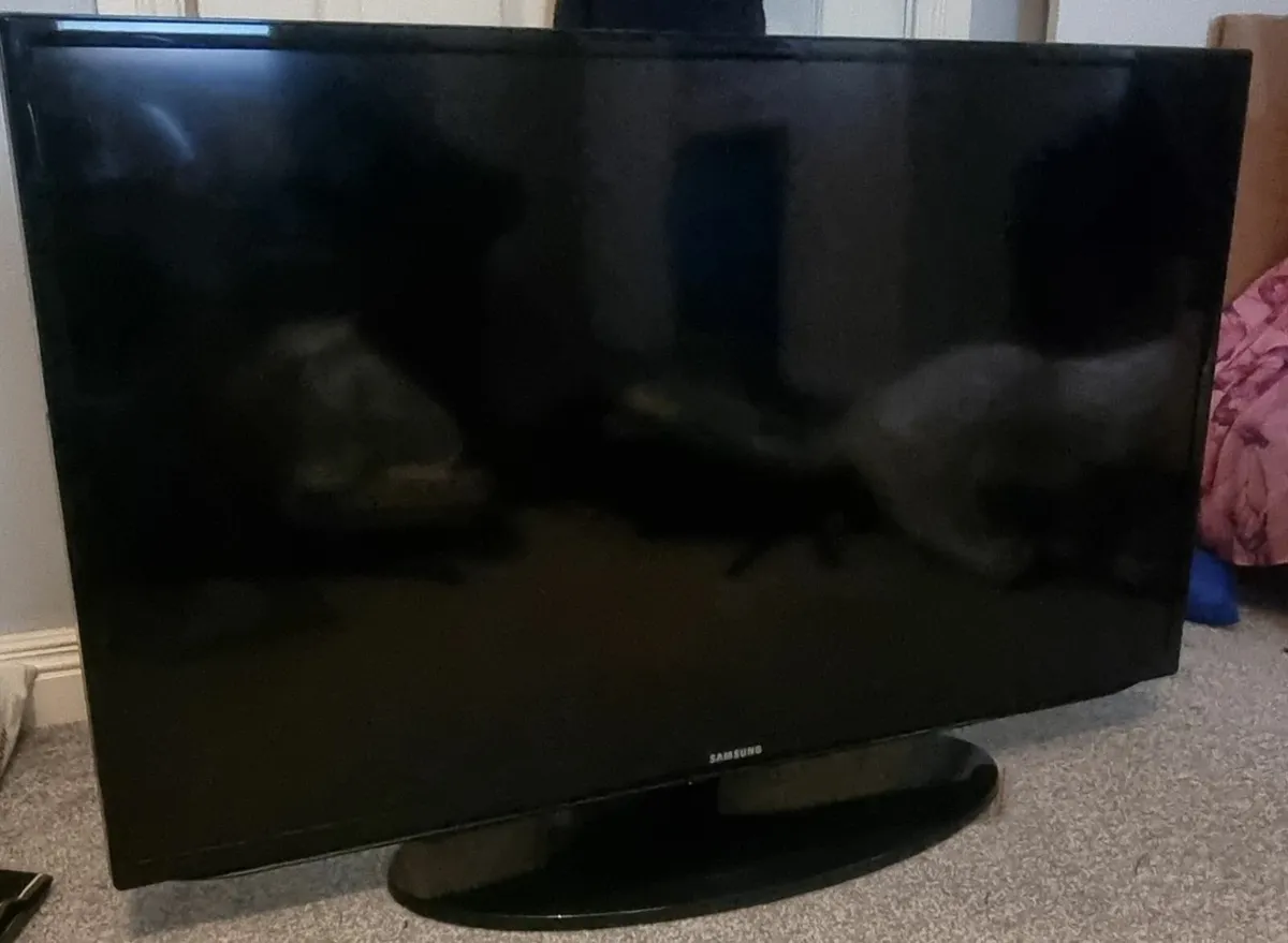 Samsung 40" flat screen tv - Image 3