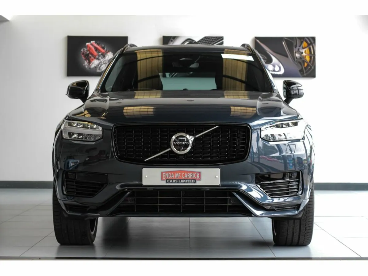 Volvo XC90 RECHARGE T8 ULTIMATE DARK AWD - Image 4