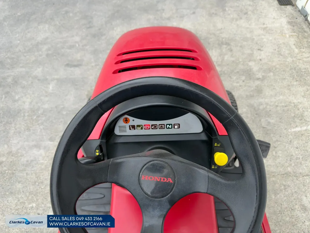 Used 2008 Honda 2417 Lawnmower - Image 3