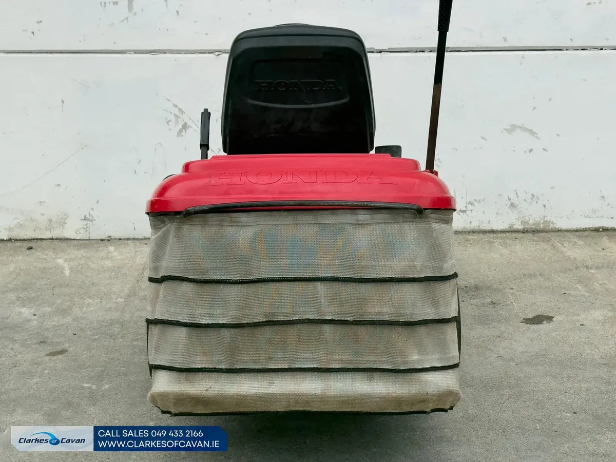 Used 2008 Honda 2417 Lawnmower - Image 4