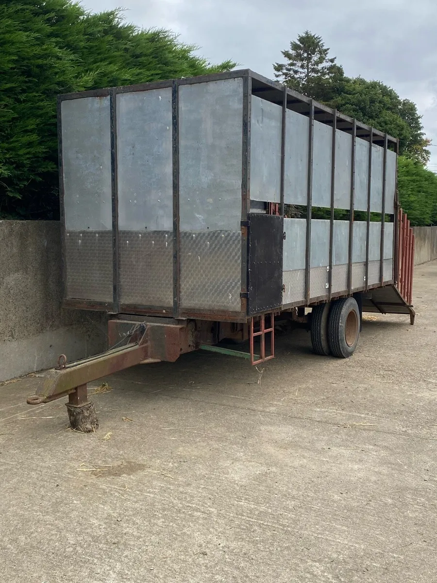 14ft cattle trailer - Image 1