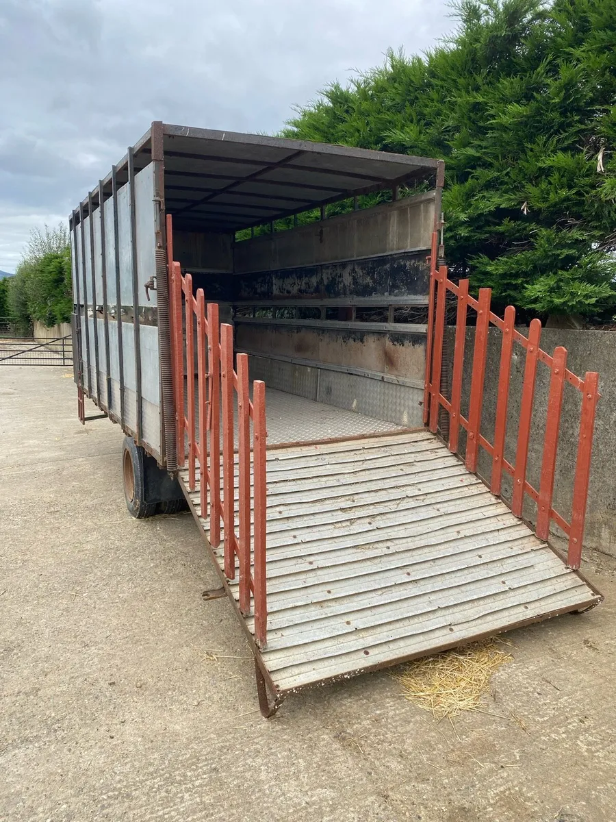 14ft cattle trailer - Image 4