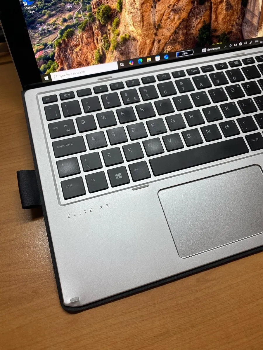 Hp 2n1 Touch i5 8-256 win 10 - Image 3