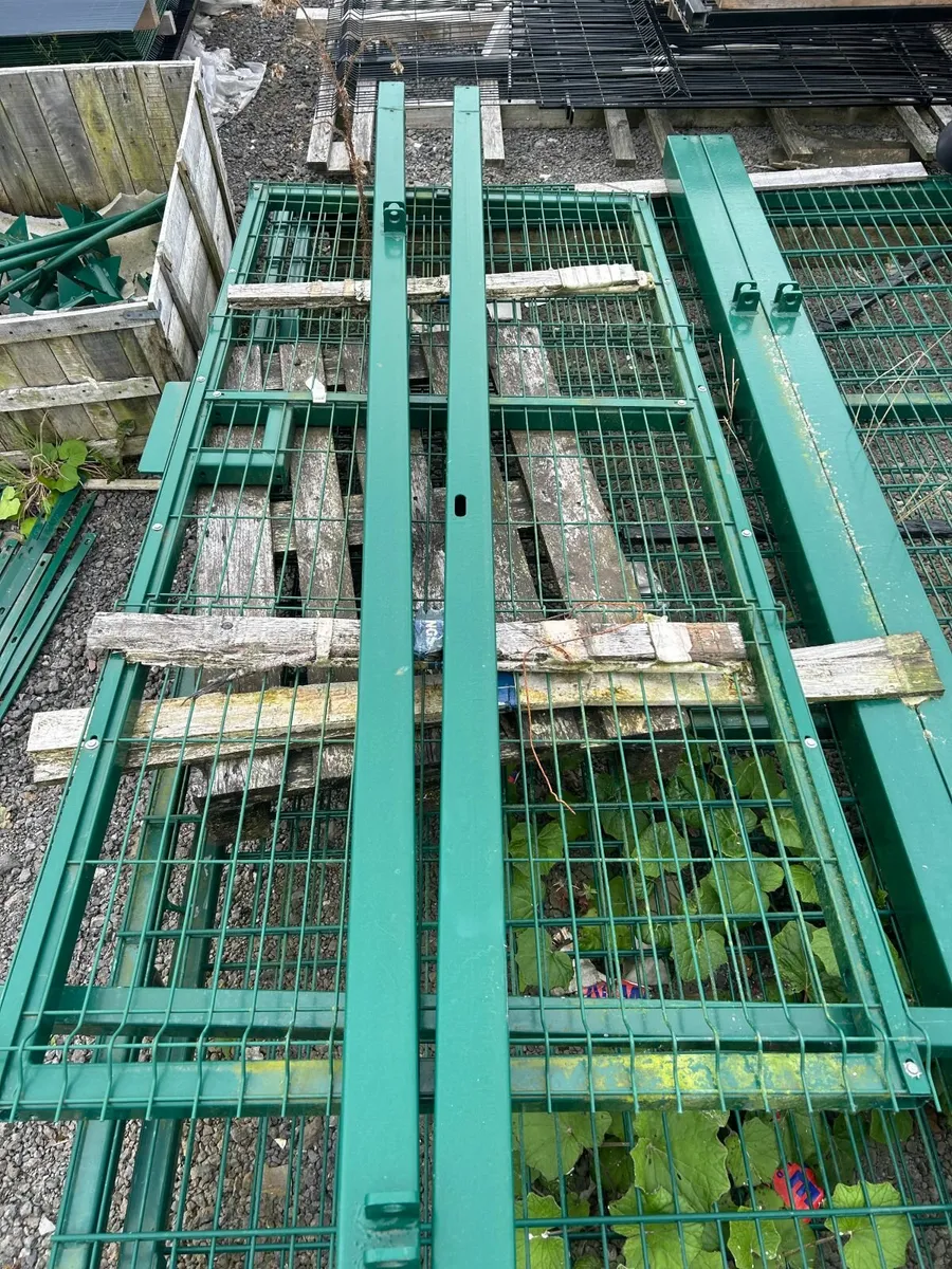 Single Leaf Gate