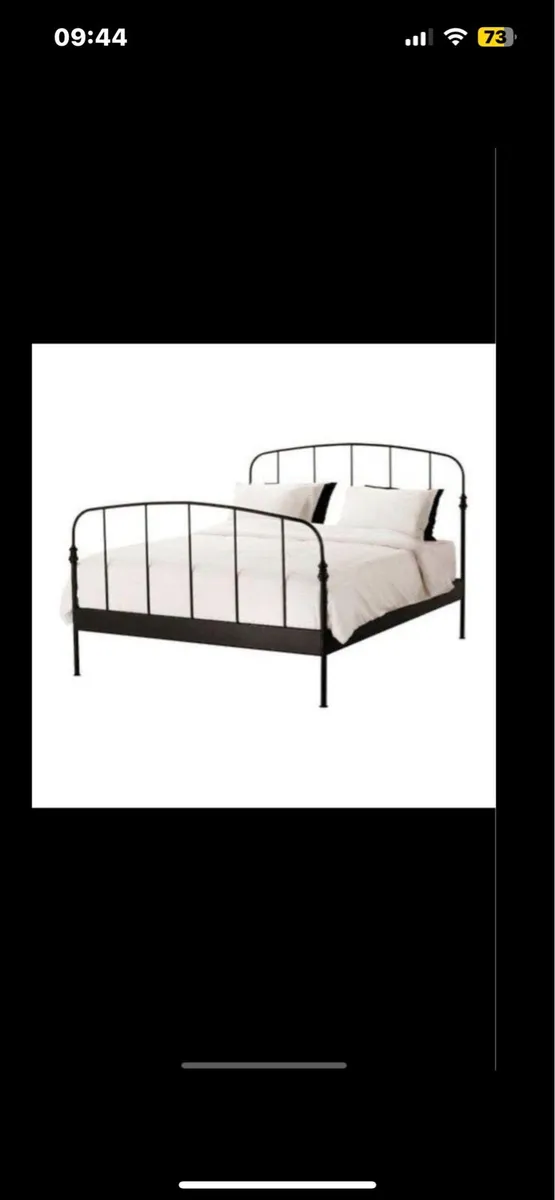 Bed frame - Image 1