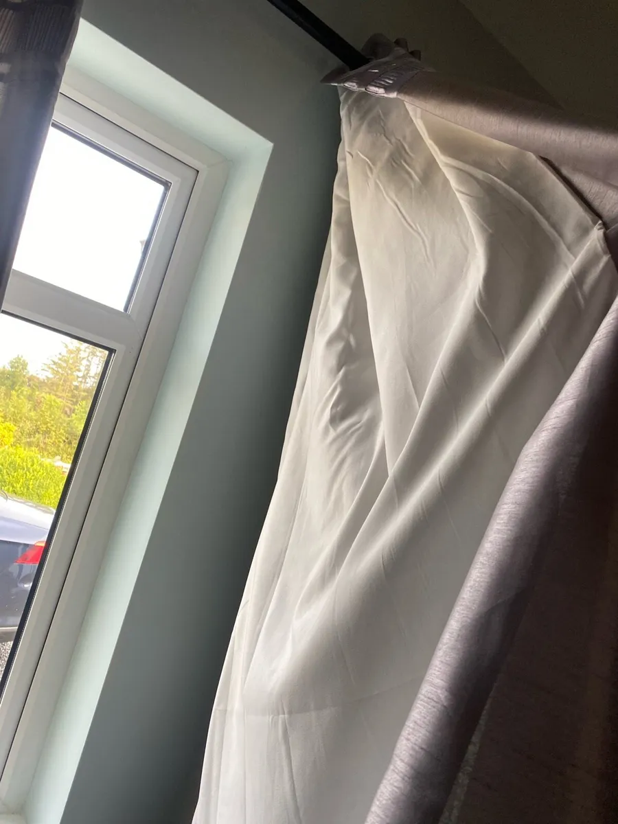 Cushion and curtain covers - Image 2