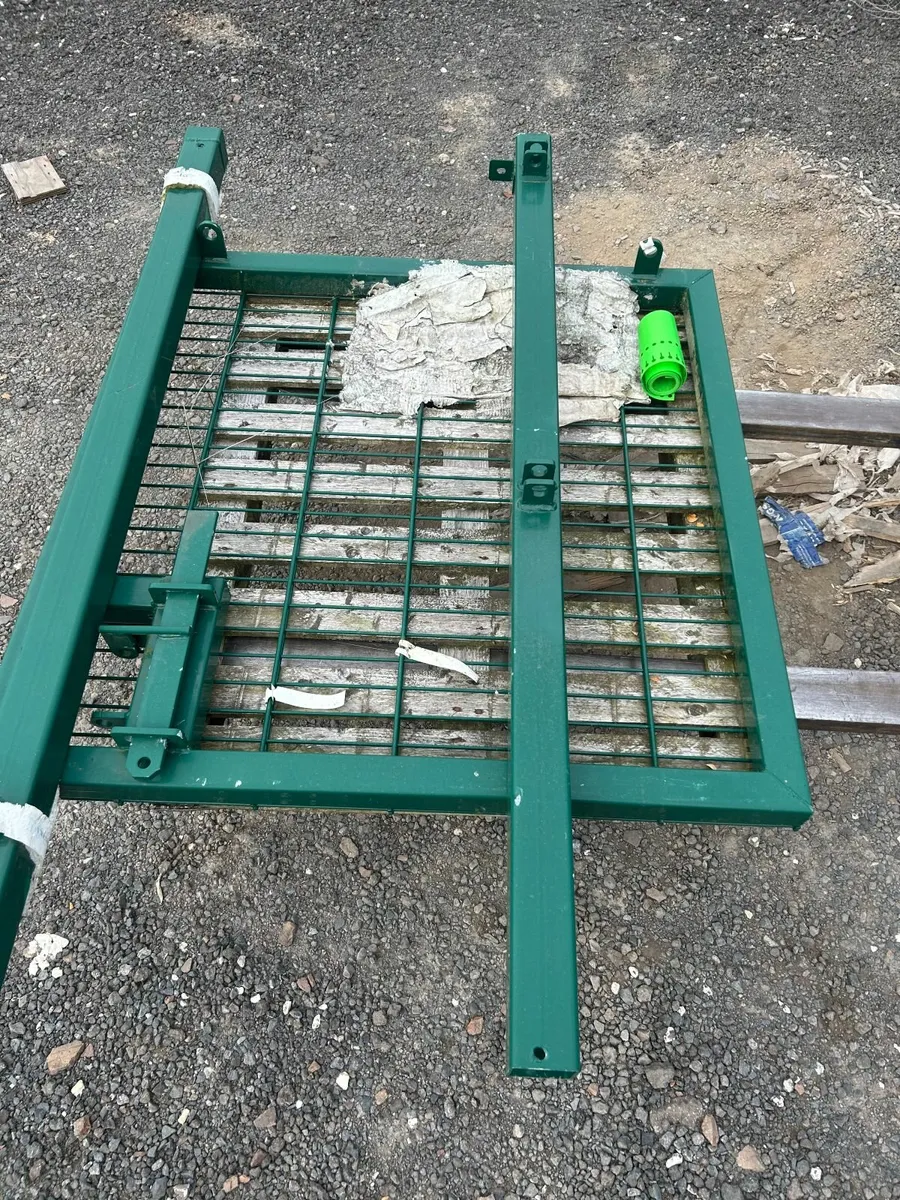 Single Leaf Gate