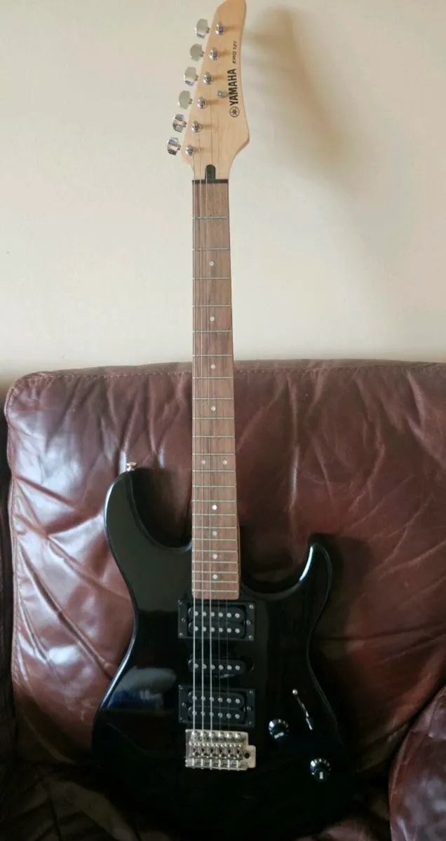 Yamaha ERG-121 Electric Guitar – Great Condition - Image 2