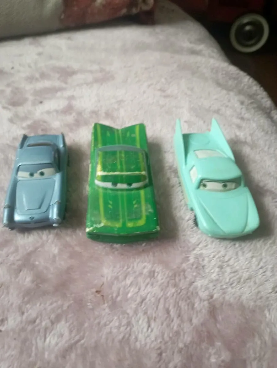 DISNEY PIXAR 3 CAR  FINN MODLE . - Image 1