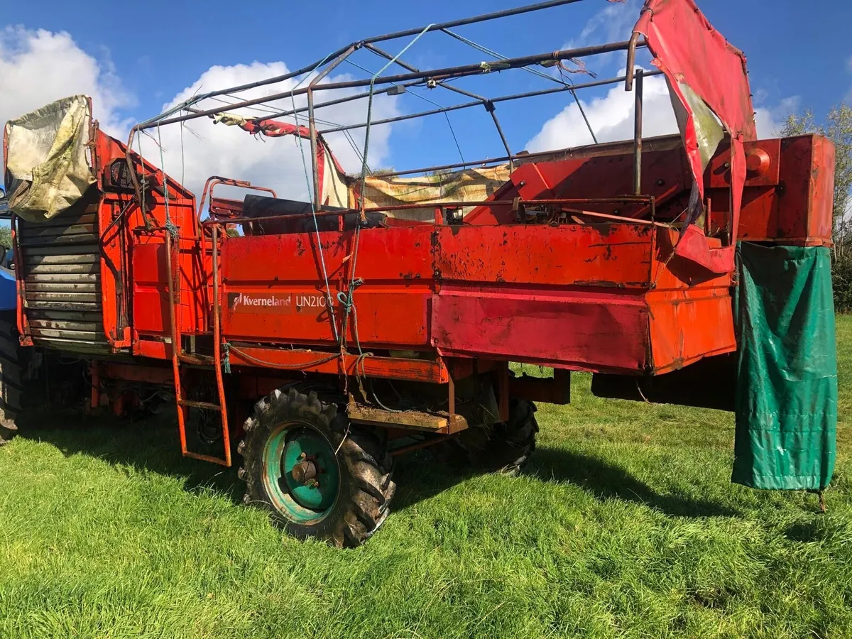 Kverneland 2100 potato harvester - Image 2
