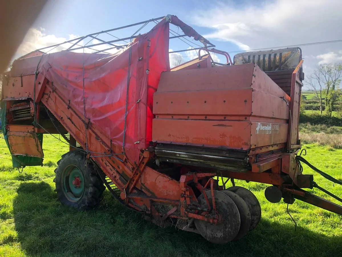 Kverneland 2100 potato harvester - Image 3