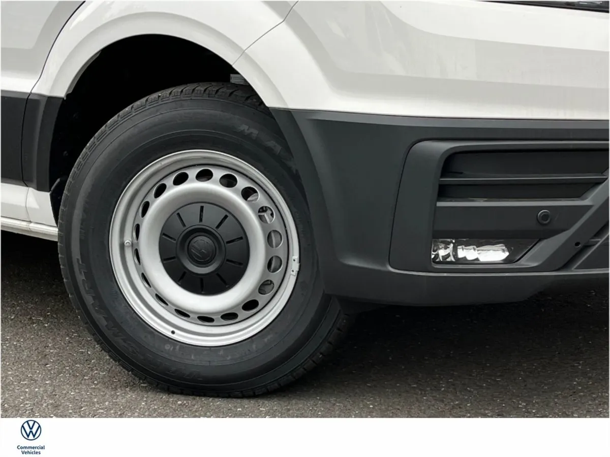 Volkswagen Crafter Trendline 35 Medium Wheel Base - Image 2