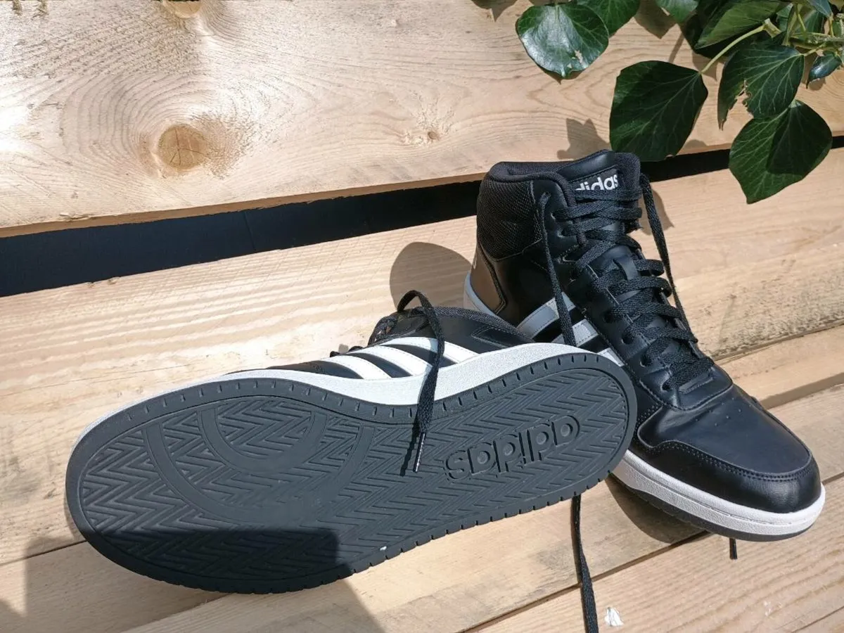 Adidas Hoops 2.0 basketball trainers - Image 3