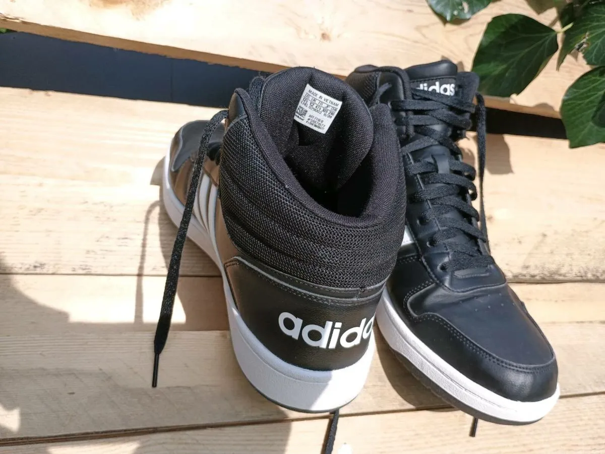 Adidas Hoops 2.0 basketball trainers - Image 4