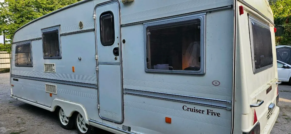 Caravan - Image 1