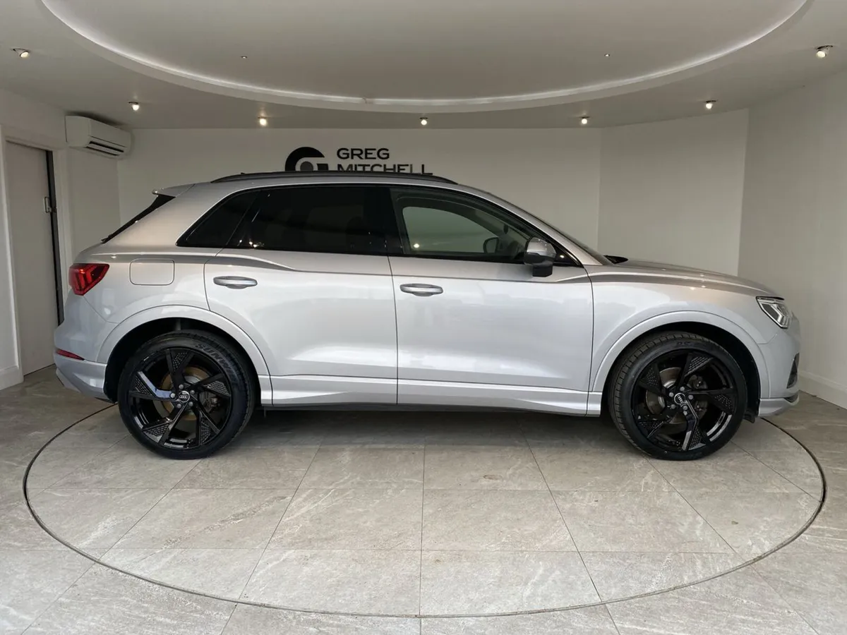 Audi Q3 2019 - Image 4