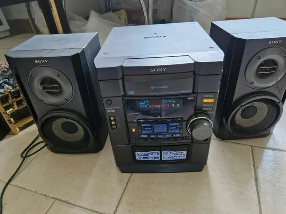Sony Hifi Stereo System Model No. HCD-RG30 - Image 1
