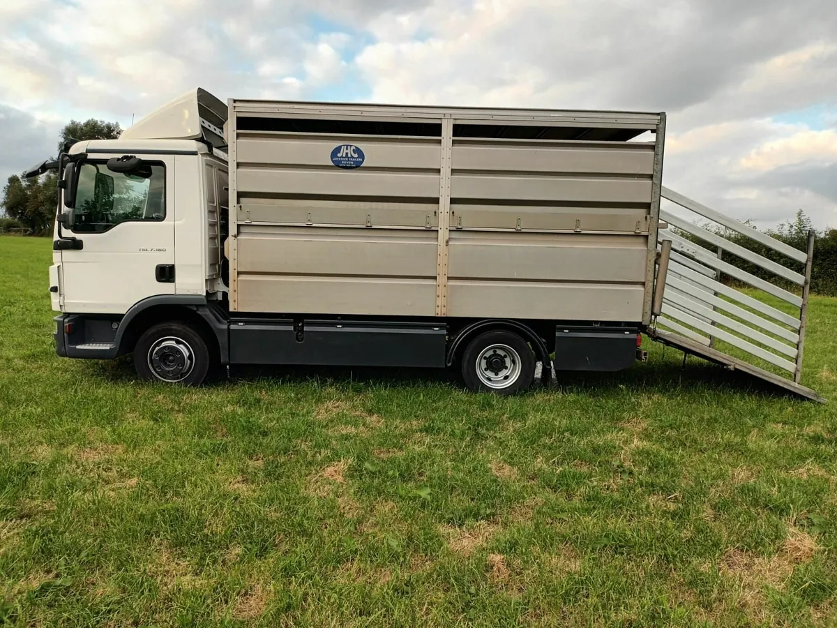 Livestock Lorry - Image 1