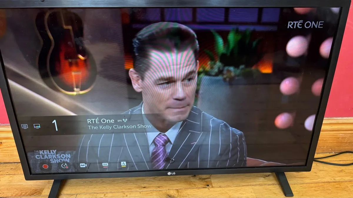 32”  LG Smart TV - Image 4