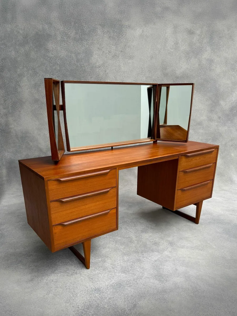 Mid-Century Vintage Dressing Table - Image 1