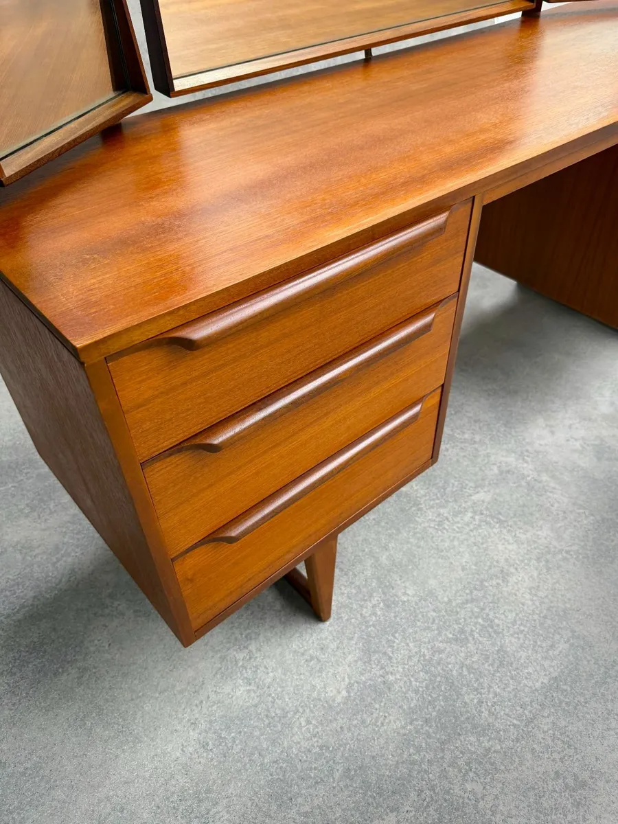 Mid-Century Vintage Dressing Table - Image 3