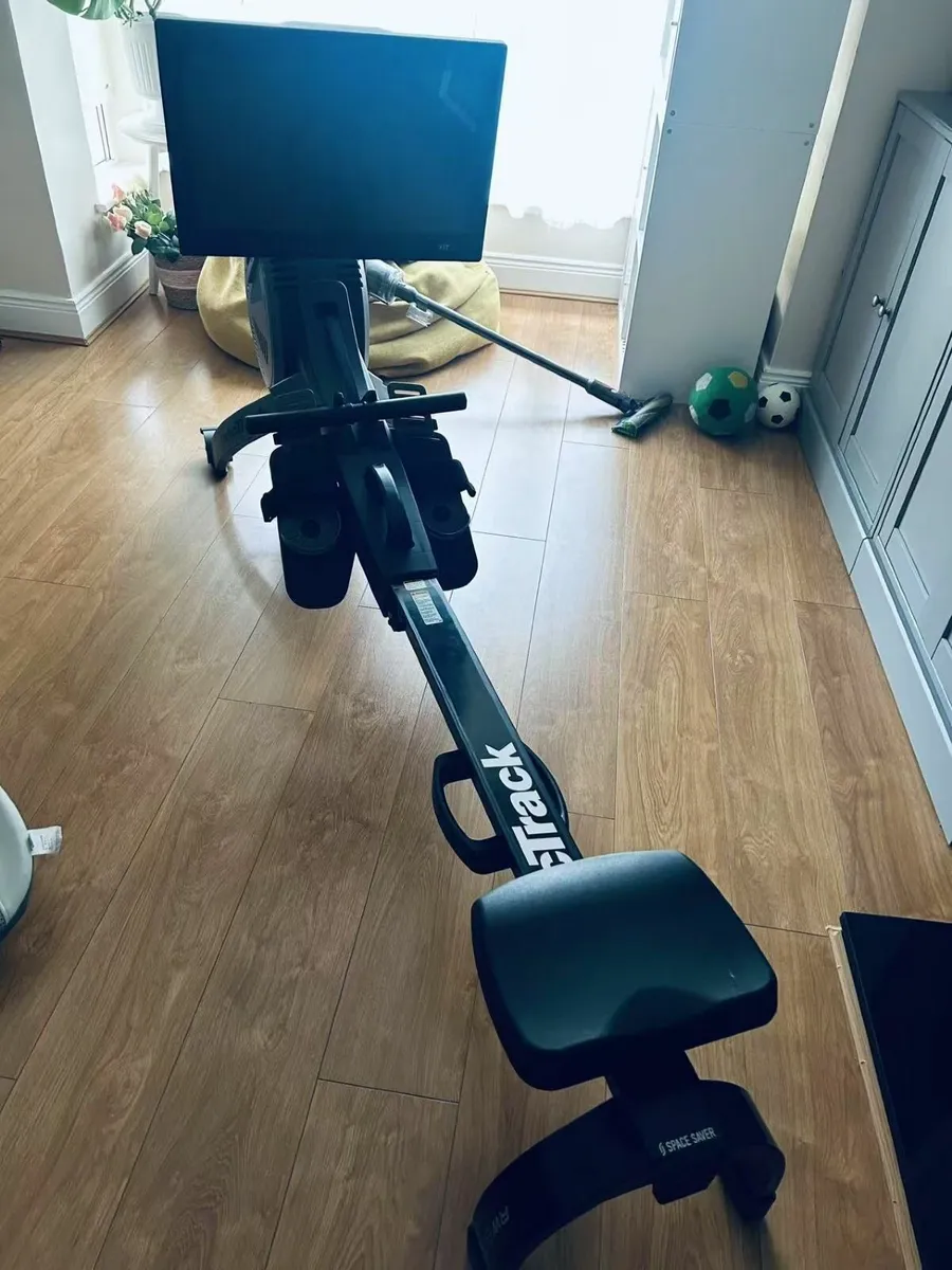 NordicTrack RW900 Rowing Machine - Image 1