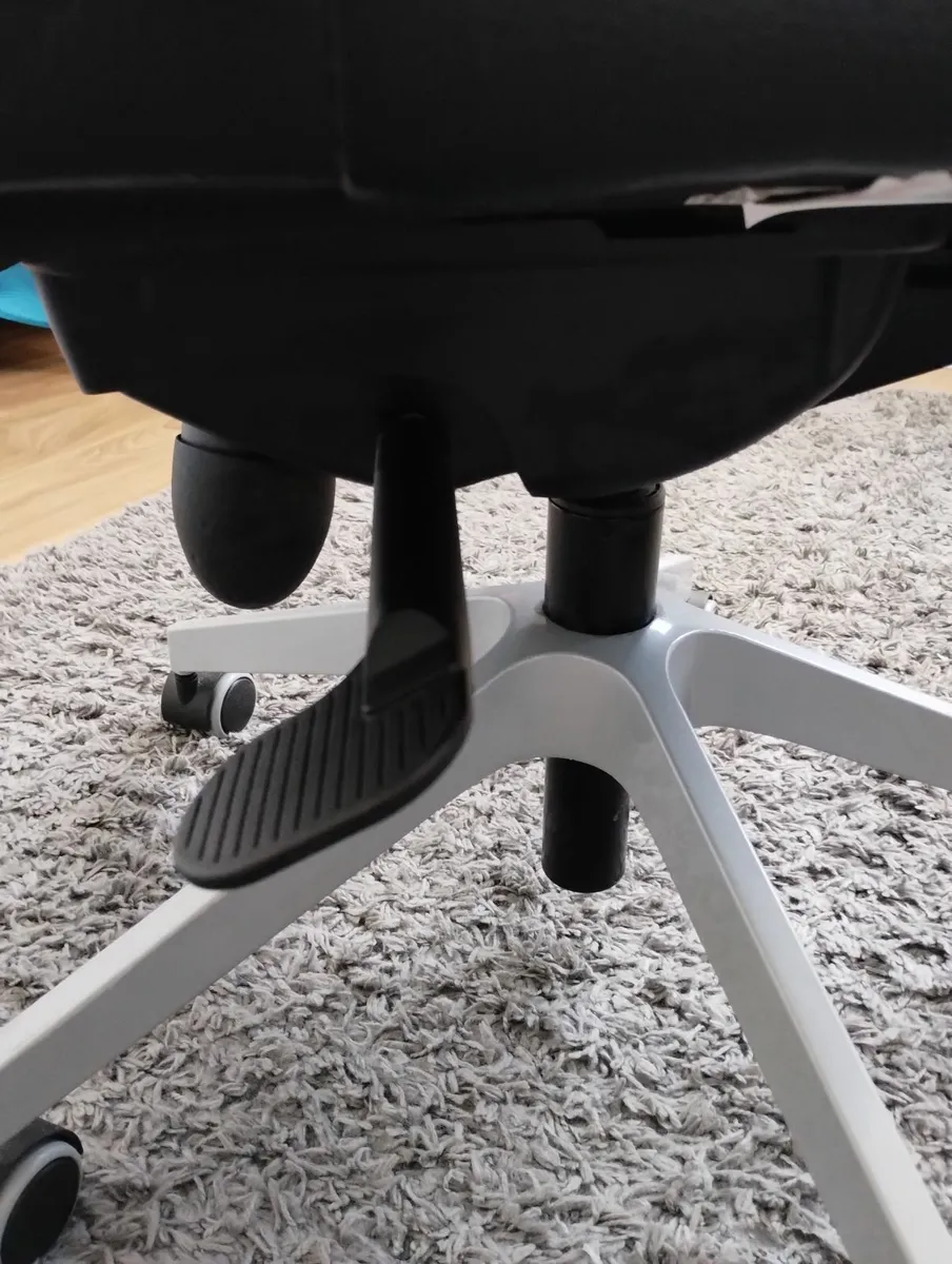 Ikea Markus chair - Image 3