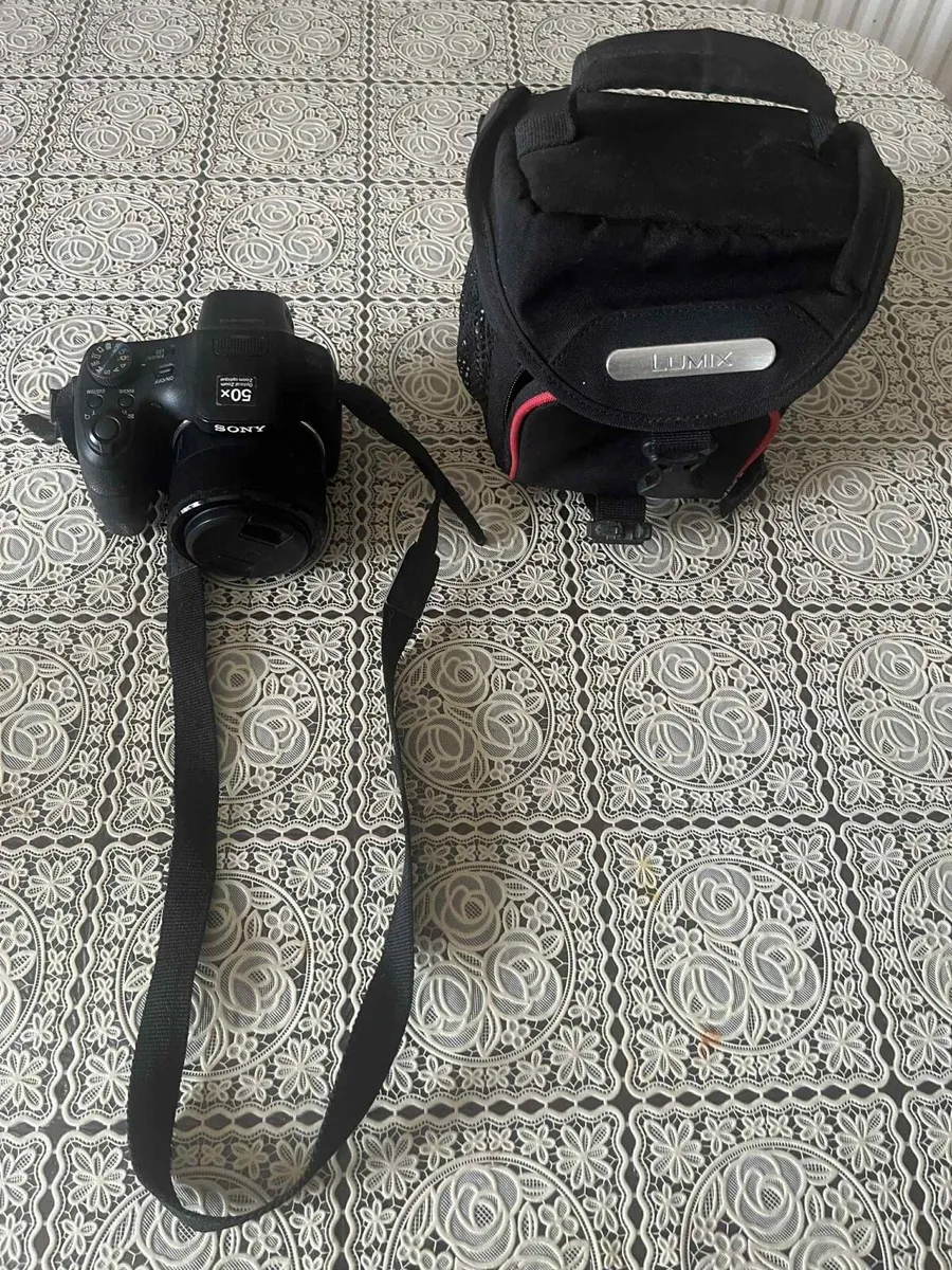 Sony cyber shot camera - Image 3