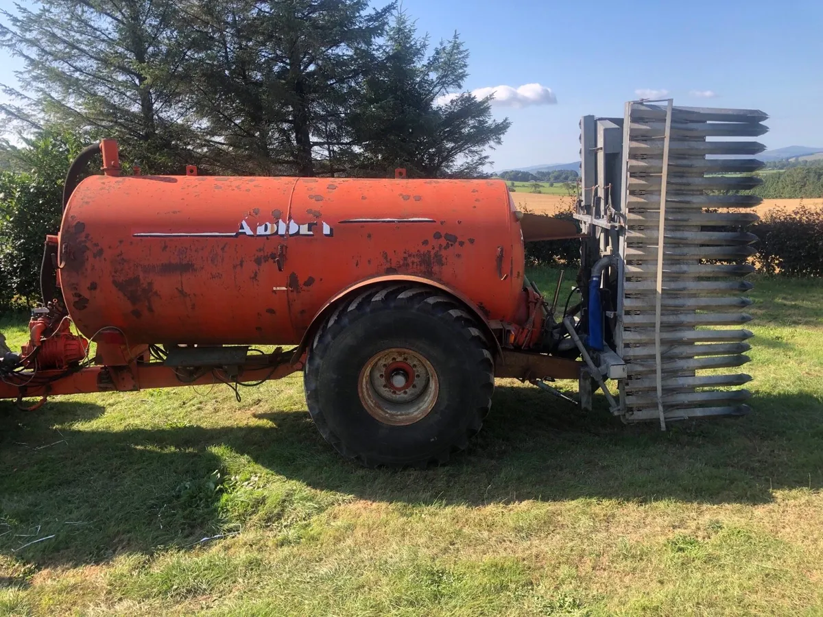 Slurry tanker - Image 1