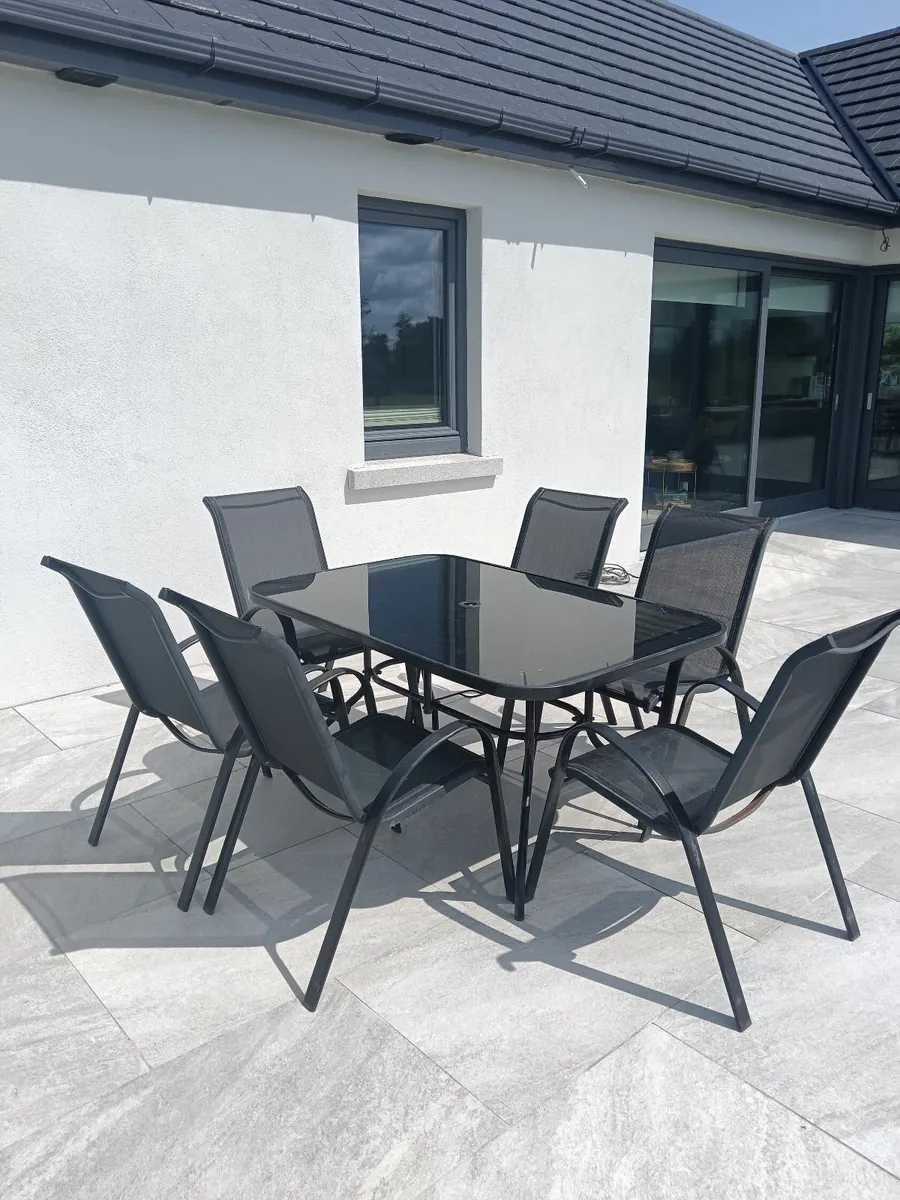 Table and Chairs Set - Image 1