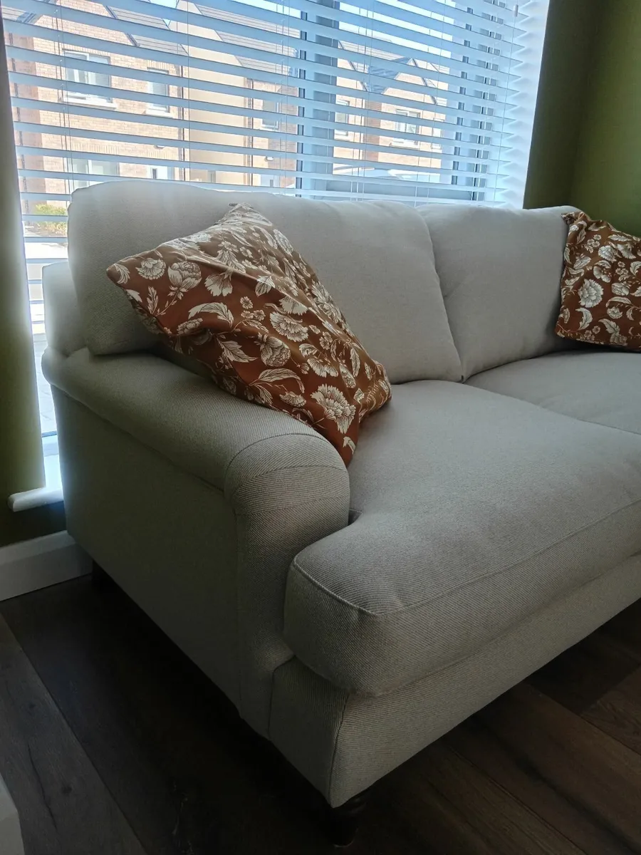 Sofa (new) - Image 1